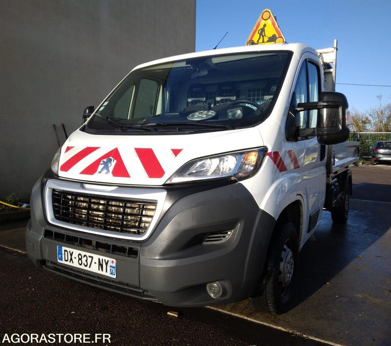 PEUGEOT BOXER benne basculante - 2015 - 112006 km - GAZOLE - Dostavno vozilo kiper: slika 3 PEUGEOT BOXER benne basculante - 2015 - 112006 km - GAZOLE - Dostavno vozilo kiper: slika 3