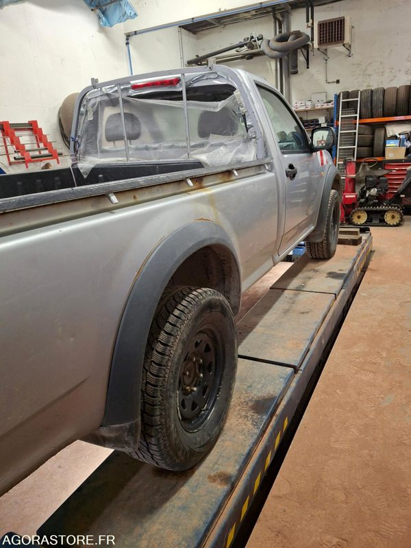 PICK UP D MAX   ISUZU - Pikap: slika 4 PICK UP D MAX   ISUZU - Pikap: slika 4