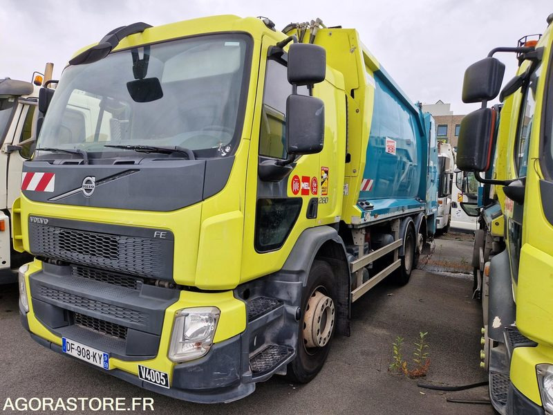 PORTEUR BOM 26T VOLVO GEESINK (C4005) 2014 (120579 KMS) - Kamion za smeće: slika 4 PORTEUR BOM 26T VOLVO GEESINK (C4005) 2014 (120579 KMS) - Kamion za smeće: slika 4