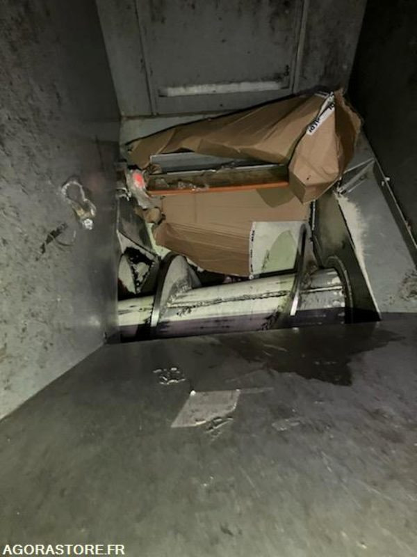 PRESSE A CARTON A VIS PRESTO SPN15 - 2009 - Instrument/ Oprema: slika 1 PRESSE A CARTON A VIS PRESTO SPN15 - 2009 - Instrument/ Oprema: slika 1