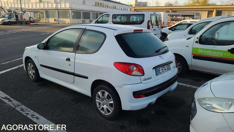 Peugeot 206 - 2011 - 155124kms - BE574QD - Automobil: slika 2 Peugeot 206 - 2011 - 155124kms - BE574QD - Automobil: slika 2