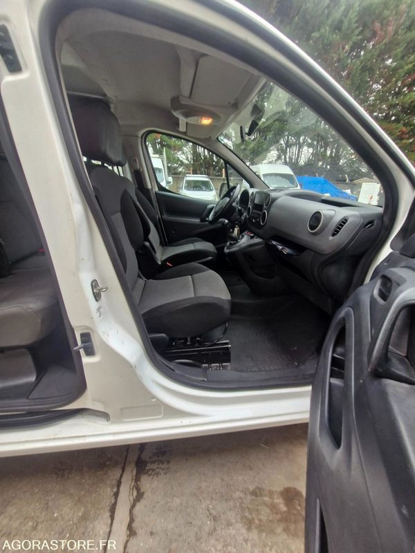 Peugeot partner cabine approfondie long 1.6 bluehdi 100 bvm5 CLIM 128863 kms - Mali kombi: slika 2 Peugeot partner cabine approfondie long 1.6 bluehdi 100 bvm5 CLIM 128863 kms - Mali kombi: slika 2