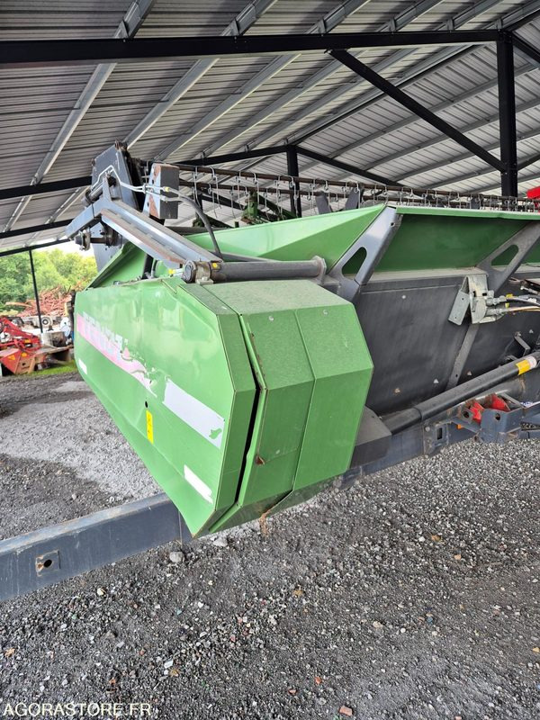 Coupe à Tapis Fendt - Poljoprivredna mašina: slika 3 Coupe à Tapis Fendt - Poljoprivredna mašina: slika 3