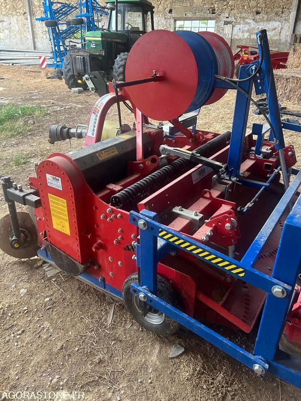 Enfouisseuse/butteuse massano type rotostone RSC185 GCB DID - Poljoprivredna mašina: slika 2 Enfouisseuse/butteuse massano type rotostone RSC185 GCB DID - Poljoprivredna mašina: slika 2