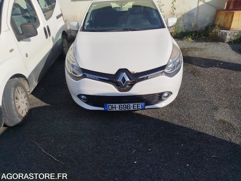 RENAULT CLIO - 2014 - 190013 KM - Automobil: slika 3 RENAULT CLIO - 2014 - 190013 KM - Automobil: slika 3
