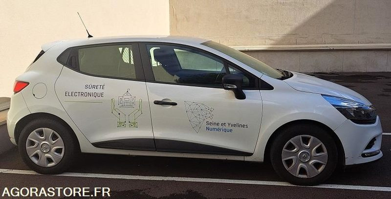 RENAULT - CLIO - 2018 - 79 000 KM - Automobil: slika 4 RENAULT - CLIO - 2018 - 79 000 KM - Automobil: slika 4