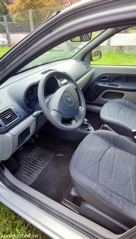 RENAULT CLIO II - Automobil: slika 5 RENAULT CLIO II - Automobil: slika 5