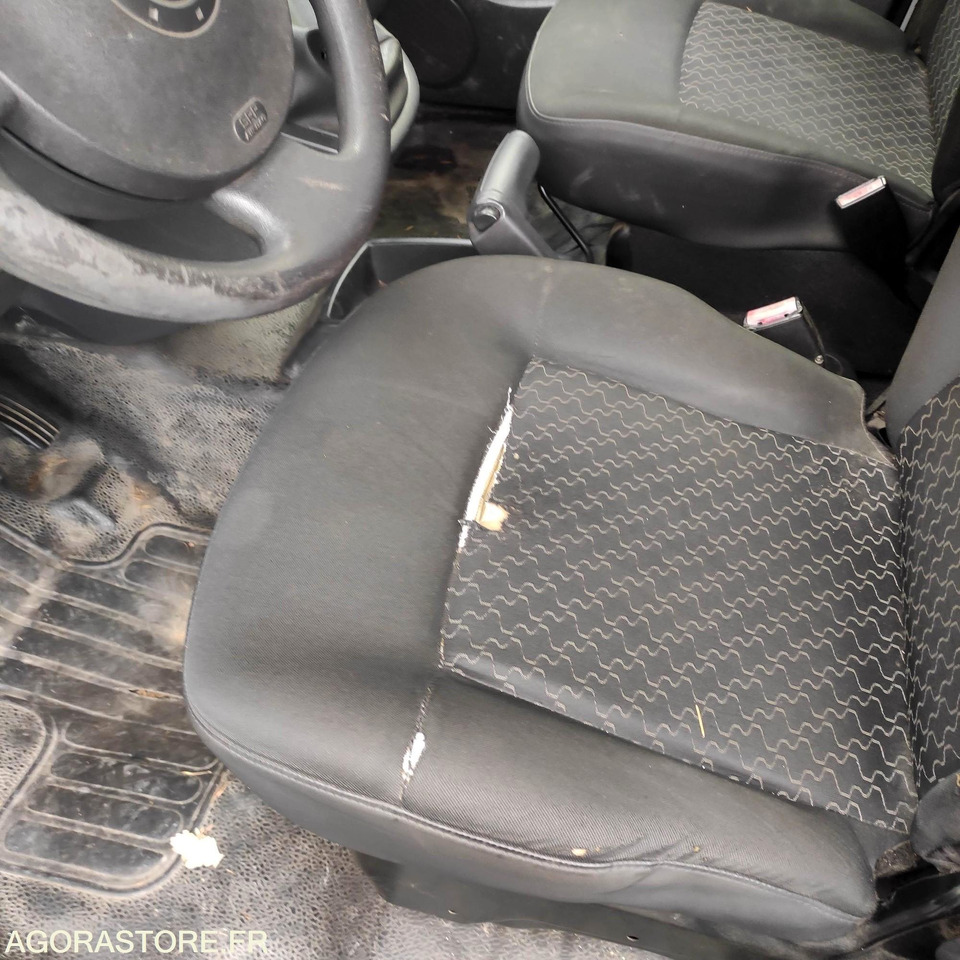 RENAULT - KANGOO - 2013 / 108237 KMS (CS-129-FR) - Mali kombi: slika 5 RENAULT - KANGOO - 2013 / 108237 KMS (CS-129-FR) - Mali kombi: slika 5