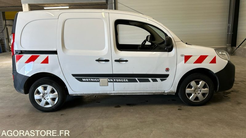 RENAULT KANGOO II MOTRICITE RENFORCEE 1ERE MAIN 2018 97800KMS CT OK - Mali kombi: slika 4 RENAULT KANGOO II MOTRICITE RENFORCEE 1ERE MAIN 2018 97800KMS CT OK - Mali kombi: slika 4
