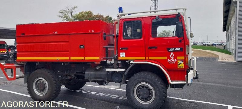 RENAULT M210 4X4 - Vatrogasni kamion: slika 1 RENAULT M210 4X4 - Vatrogasni kamion: slika 1