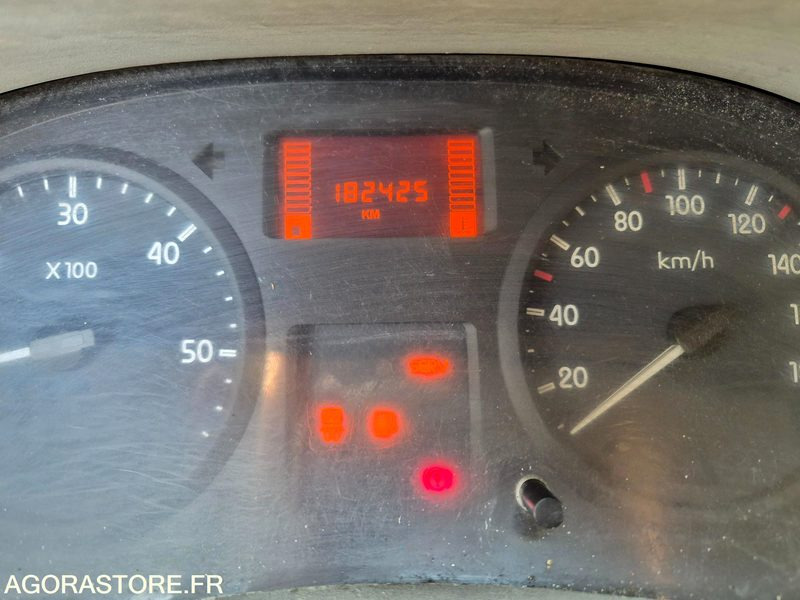RENAULT MASTER 2.5 DCI 120 CV - 2008 - 182 425km - Furgon: slika 2 RENAULT MASTER 2.5 DCI 120 CV - 2008 - 182 425km - Furgon: slika 2