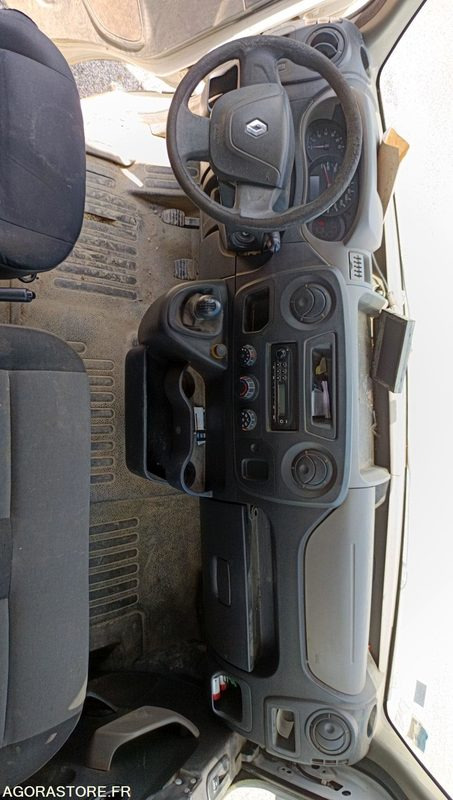 RENAULT MASTER - 2010 - 269084KM (BC-770-DH) - Furgon: slika 5 RENAULT MASTER - 2010 - 269084KM (BC-770-DH) - Furgon: slika 5