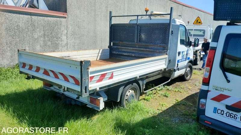 RENAULT MASTER - 2010 - 307041 KM - Furgon: slika 4 RENAULT MASTER - 2010 - 307041 KM - Furgon: slika 4