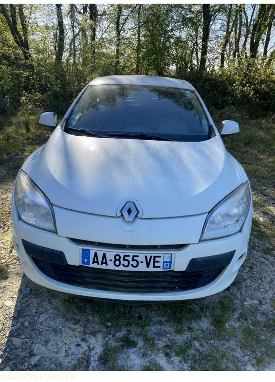 RENAULT MEGANE 3 / 2009 / 363 847KM - Automobil: slika 5 RENAULT MEGANE 3 / 2009 / 363 847KM - Automobil: slika 5