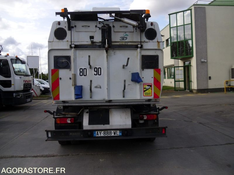 RENAULT MIDLUM 220.12 E5 - Balayeuse Châssis 5.5m3 - 2010 / 150000 KM (AY888WL) - Autočistilica: slika 2 RENAULT MIDLUM 220.12 E5 - Balayeuse Châssis 5.5m3 - 2010 / 150000 KM (AY888WL) - Autočistilica: slika 2