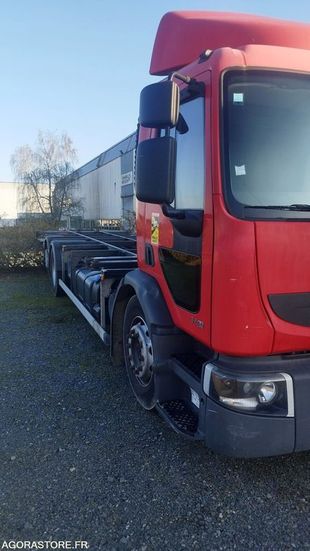 RENAULT PREMIUM 340 DXI - 2012 - 142852 km CJ-342-LE - Kamion za prevoz kontejnera/ Kamion sa promenjivim sandukom: slika 2 RENAULT PREMIUM 340 DXI - 2012 - 142852 km CJ-342-LE - Kamion za prevoz kontejnera/ Kamion sa promenjivim sandukom: slika 2