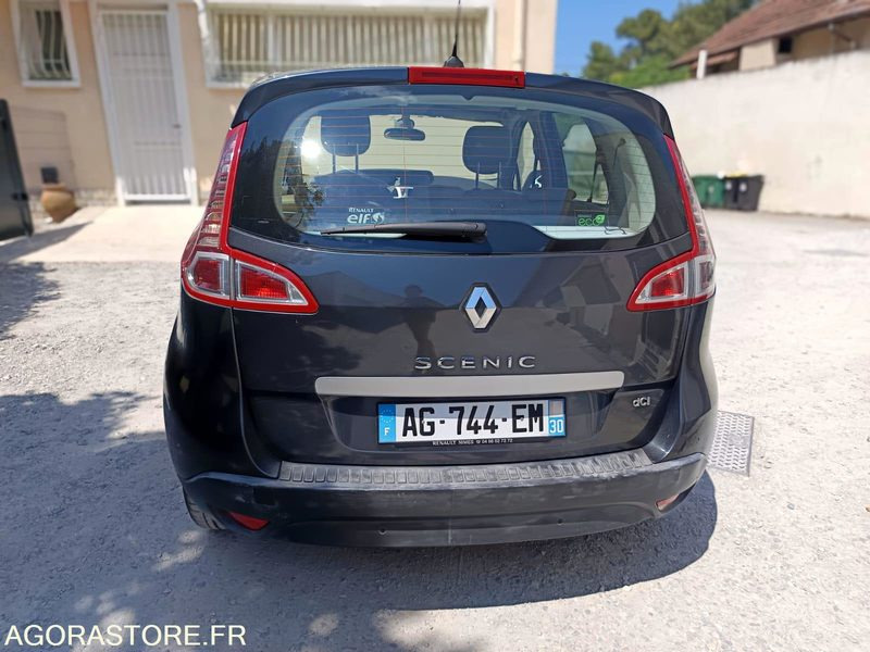 RENAULT SCENIC - 2009 - 154900KMS - Automobil: slika 4 RENAULT SCENIC - 2009 - 154900KMS - Automobil: slika 4