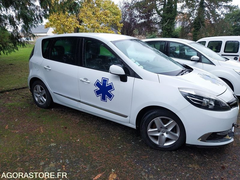 RENAULT SCENIC 2015 226431kms - Automobil: slika 2 RENAULT SCENIC 2015 226431kms - Automobil: slika 2