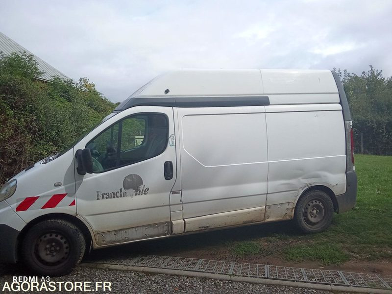 RENAULT TRAFIC - Furgon: slika 3 RENAULT TRAFIC - Furgon: slika 3