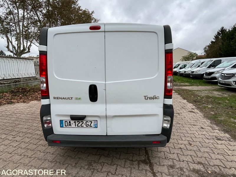 RENAULT TRAFIC L2H1 - 2013 / 202 310 KM - Furgon: slika 5 RENAULT TRAFIC L2H1 - 2013 / 202 310 KM - Furgon: slika 5