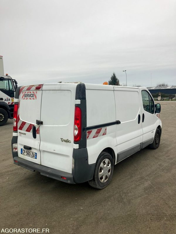 RENAULT TRAFIC diesel - Année 2013 - 376.300km - Furgon: slika 4 RENAULT TRAFIC diesel - Année 2013 - 376.300km - Furgon: slika 4