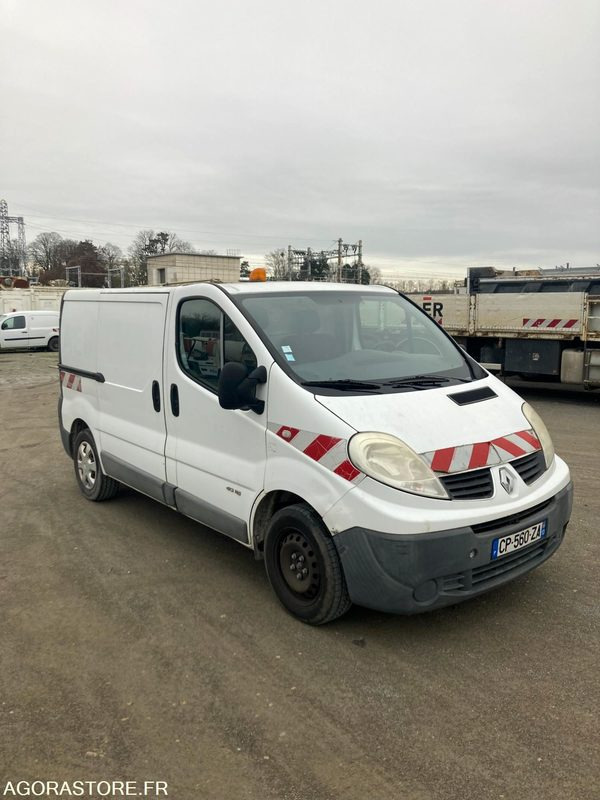 RENAULT TRAFIC diesel - Année 2013 - 376.300km - Furgon: slika 1 RENAULT TRAFIC diesel - Année 2013 - 376.300km - Furgon: slika 1