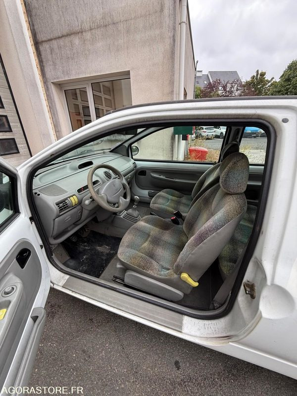 RENAULT TWINGO GPL / ESSENCE - Automobil: slika 4 RENAULT TWINGO GPL / ESSENCE - Automobil: slika 4
