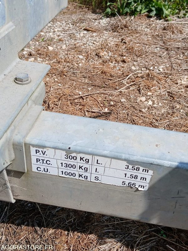 Remorque PORTE ROULEAU HUBIERE - Prikolica za prevoz radnih mašina: slika 4 Remorque PORTE ROULEAU HUBIERE - Prikolica za prevoz radnih mašina: slika 4