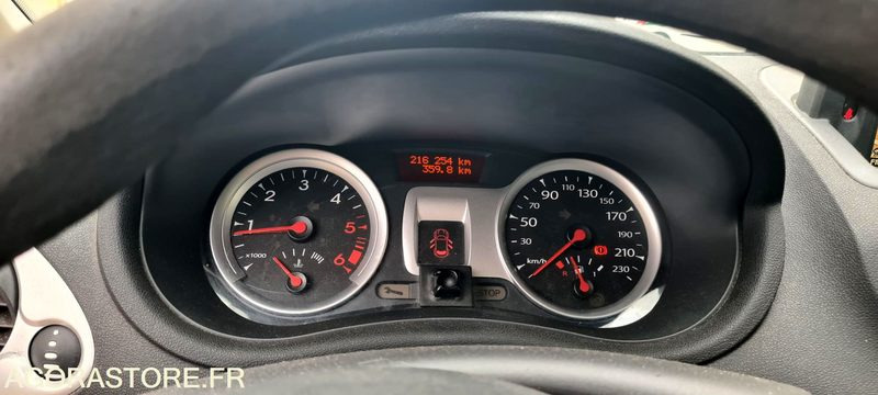 Automobil Renault Clio 3 1.5DCI: slika 10 Automobil Renault Clio 3 1.5DCI: slika 10
