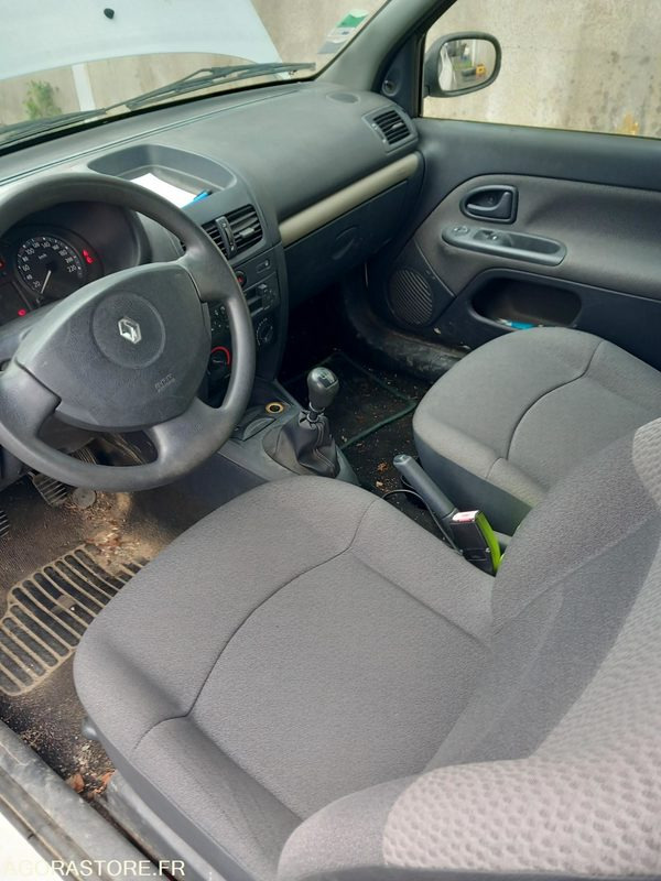 Automobil Renault Clio 6815SY53: slika 7 Automobil Renault Clio 6815SY53: slika 7