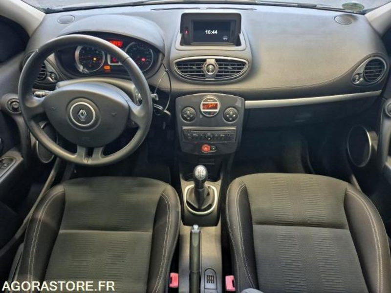 Renault Clio III Phase 2 – TomTom Edition 1.2 75 – 2011 – Seulement 33 200 km – - Automobil: slika 3 Renault Clio III Phase 2 – TomTom Edition 1.2 75 – 2011 – Seulement 33 200 km – - Automobil: slika 3
