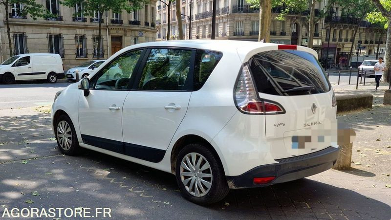 Renault Grand Scenic III Phase 2 1.5 dCi eco2 Rallongé - Automobil: slika 2 Renault Grand Scenic III Phase 2 1.5 dCi eco2 Rallongé - Automobil: slika 2
