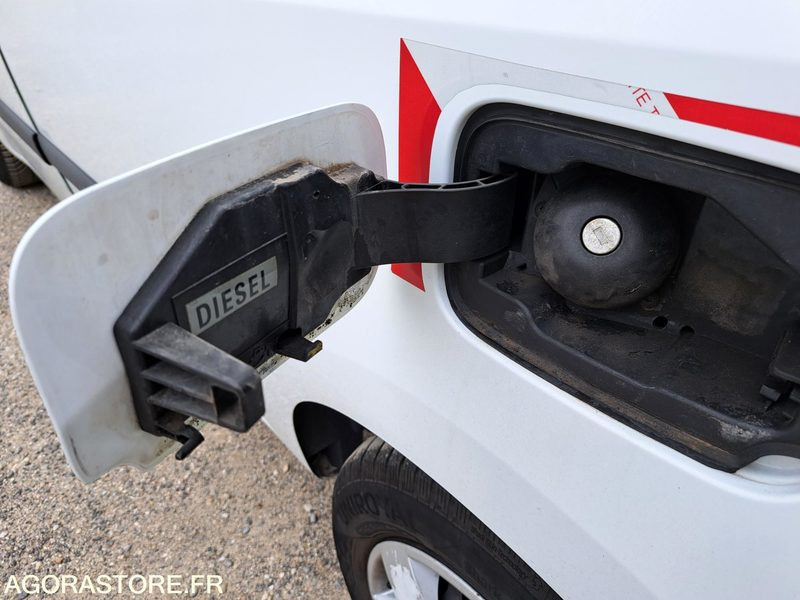 Renault Kangoo - 2012 - 102431kms - Mali kombi: slika 4 Renault Kangoo - 2012 - 102431kms - Mali kombi: slika 4