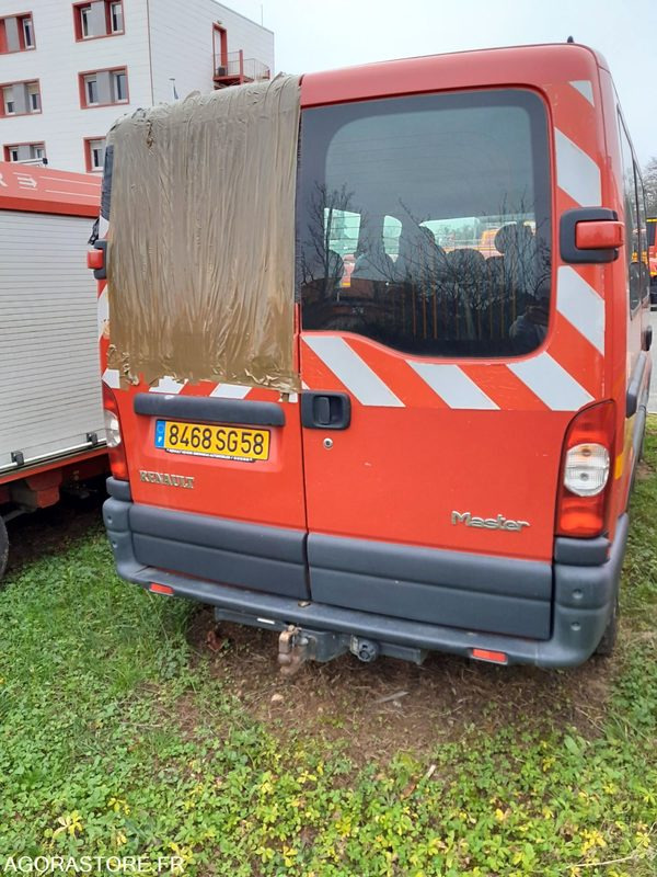 Renault Master - 2006 - 195076kms - 8468SG58 - Minibus, Putnički kombi: slika 2 Renault Master - 2006 - 195076kms - 8468SG58 - Minibus, Putnički kombi: slika 2