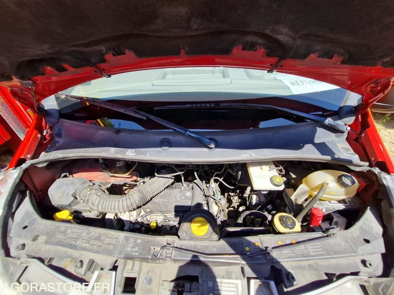 Renault Master - 2011 - 270594 - CE149HL - Vozilo hitne pomoći: slika 3 Renault Master - 2011 - 270594 - CE149HL - Vozilo hitne pomoći: slika 3