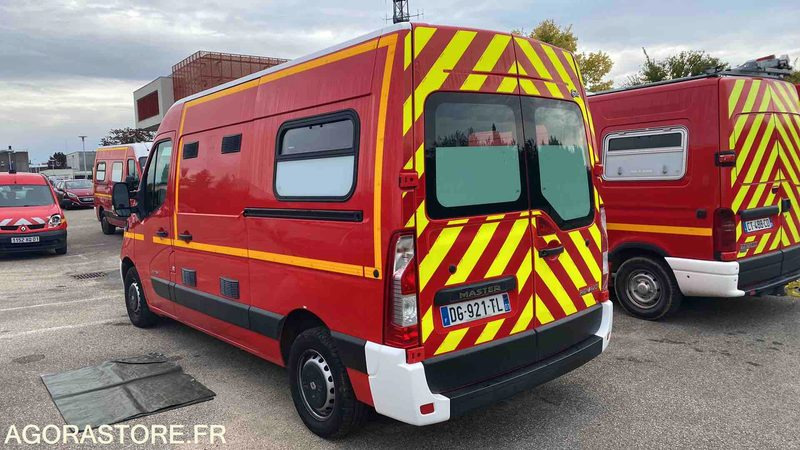 Renault Master III dci 125 - 18/06/2014 - Vozilo hitne pomoći: slika 2 Renault Master III dci 125 - 18/06/2014 - Vozilo hitne pomoći: slika 2