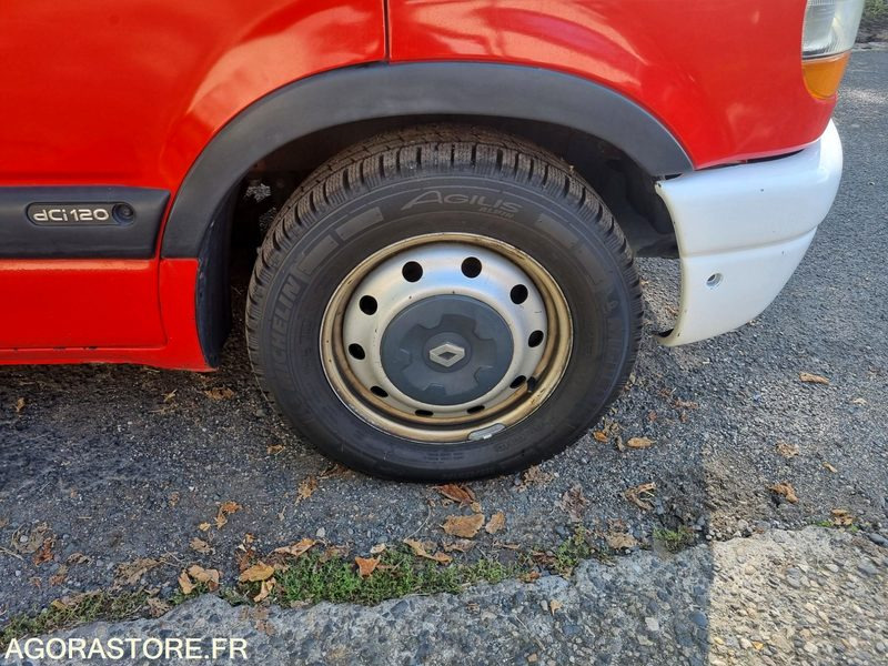 Renault Master L2 H2 - CV 642 KM - Compresseur - 2002 - Furgon: slika 5 Renault Master L2 H2 - CV 642 KM - Compresseur - 2002 - Furgon: slika 5