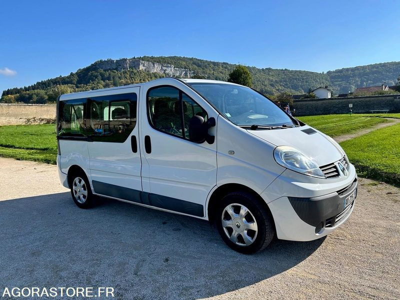 Renault Trafic 2 - 2010 - 141000 kms - Minibus, Putnički kombi: slika 1 Renault Trafic 2 - 2010 - 141000 kms - Minibus, Putnički kombi: slika 1