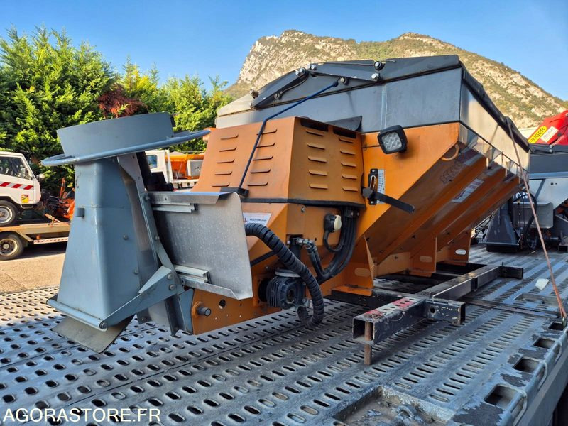 SALEUSE EPOKE S-2300 E 2000 AVEC MOTEUR AUXILIAIRE - Baštenska oprema: slika 4 SALEUSE EPOKE S-2300 E 2000 AVEC MOTEUR AUXILIAIRE - Baštenska oprema: slika 4