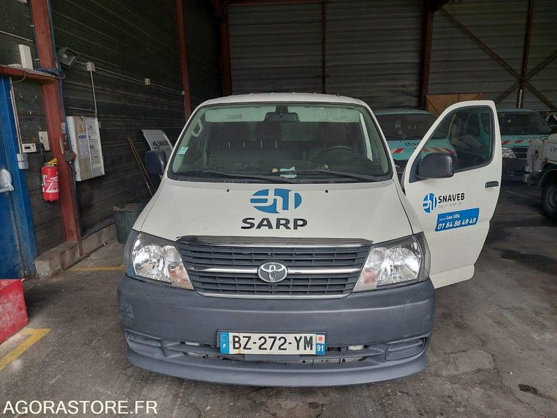 TOYOTA Hiace fourgon HP HUWER 2012 272000KM ROULANT EXPORT UNIQUEMENT - Mali kombi: slika 2 TOYOTA Hiace fourgon HP HUWER 2012 272000KM ROULANT EXPORT UNIQUEMENT - Mali kombi: slika 2