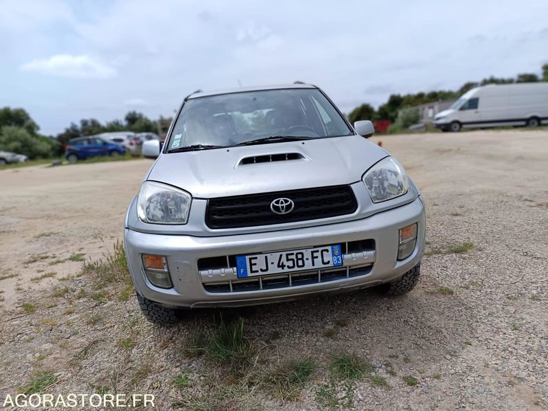 TOYOTA RAV4 - 2002 - 212500KMS - SUV: slika 2 TOYOTA RAV4 - 2002 - 212500KMS - SUV: slika 2