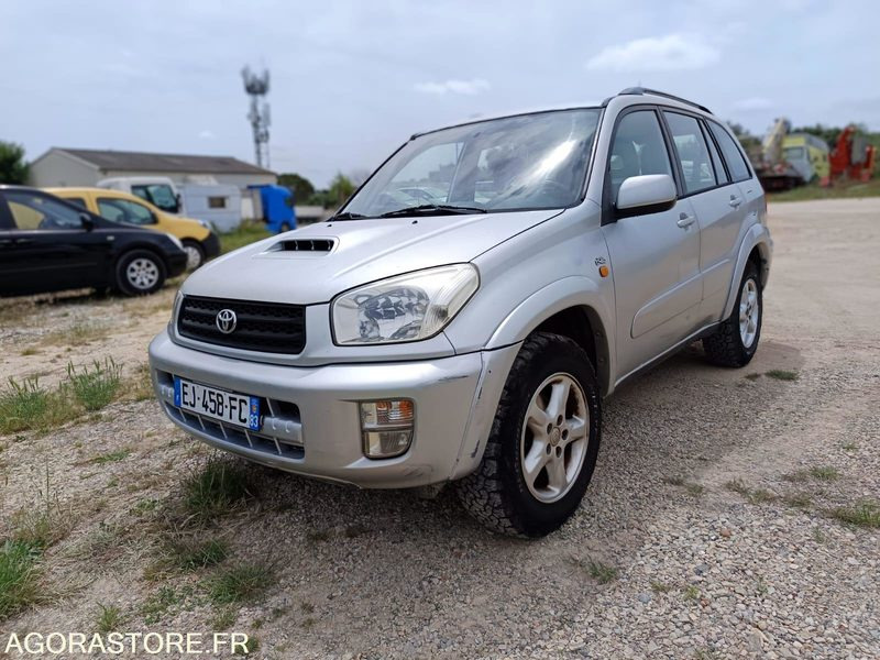 TOYOTA RAV4 - 2002 - 212500KMS - SUV: slika 1 TOYOTA RAV4 - 2002 - 212500KMS - SUV: slika 1