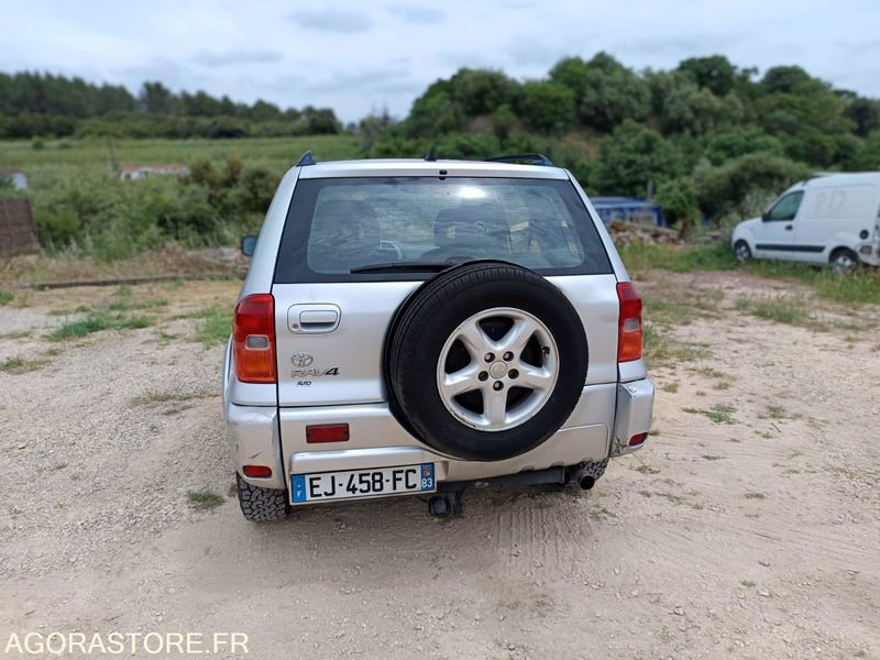 TOYOTA RAV4 - 2002 - 212500KMS - SUV: slika 4 TOYOTA RAV4 - 2002 - 212500KMS - SUV: slika 4