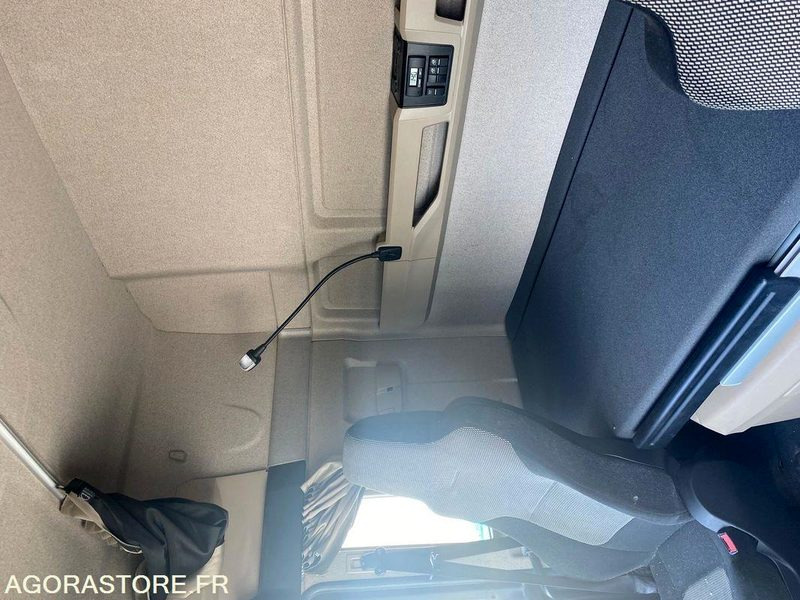 MAN TGX 500.18 Hydraulique + ralentisseur - Tegljač: slika 2 MAN TGX 500.18 Hydraulique + ralentisseur - Tegljač: slika 2