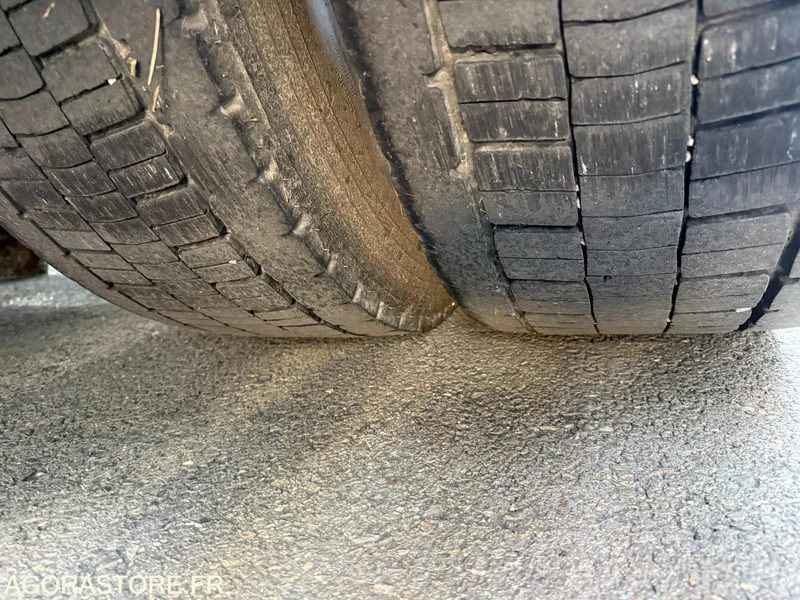 Tegljač RENAULT 320 DCI - 2006 - 549 396km: slika 14 Tegljač RENAULT 320 DCI - 2006 - 549 396km: slika 14