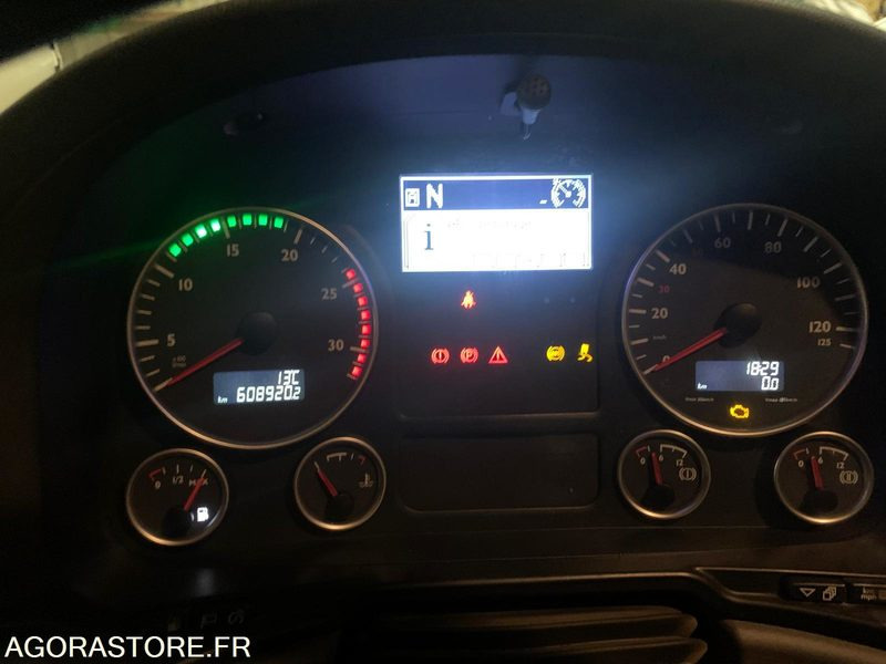 TGX 18.480 4X2 BLS HYDRAULIQUE - 2013 - 608000 Kms - Tegljač: slika 5 TGX 18.480 4X2 BLS HYDRAULIQUE - 2013 - 608000 Kms - Tegljač: slika 5