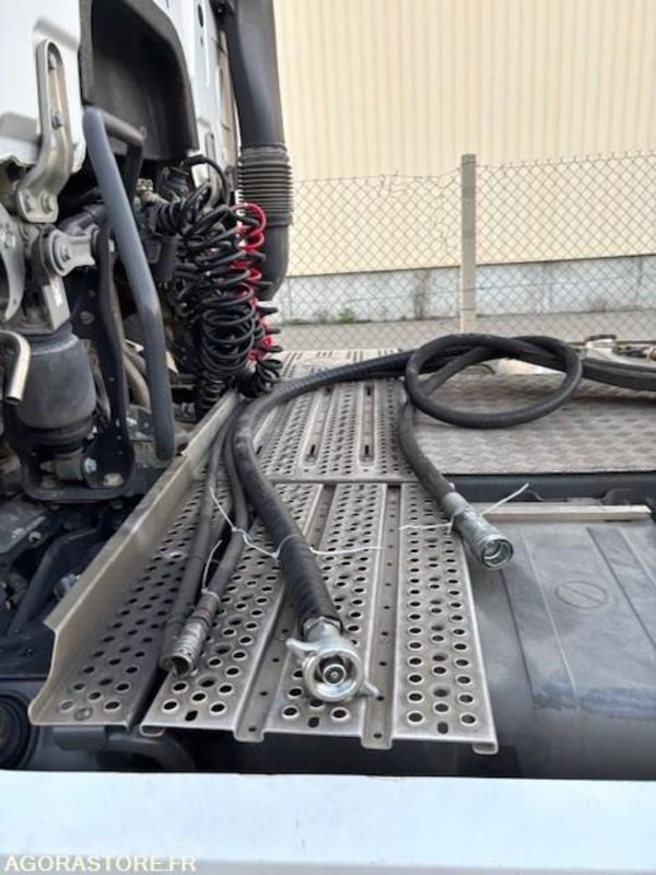 TRACTEUR 4X2 MERCEDES ACTROS 1853 2020 430 000 KM - Tegljač: slika 3 TRACTEUR 4X2 MERCEDES ACTROS 1853 2020 430 000 KM - Tegljač: slika 3