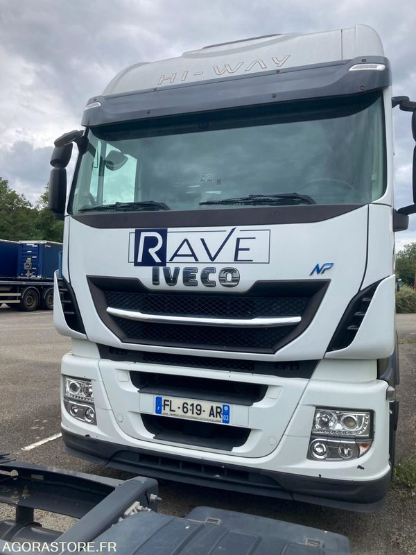 Tracteur IVECO Stralis AS110S46 LNG - 2019 - 636892 kms (41640) - Tegljač: slika 2 Tracteur IVECO Stralis AS110S46 LNG - 2019 - 636892 kms (41640) - Tegljač: slika 2