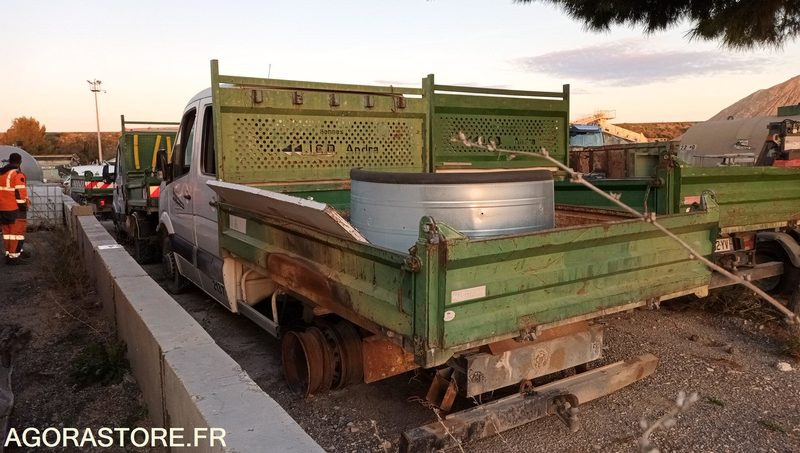 VOLKSWAGEN CRAFTER benne double cabine - 2011 - 213750kms - BL-964-FA - Dostavno vozilo kiper: slika 3 VOLKSWAGEN CRAFTER benne double cabine - 2011 - 213750kms - BL-964-FA - Dostavno vozilo kiper: slika 3