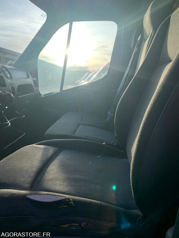 VSAV RENAULT MASTER3 CH347CR - Furgon: slika 4 VSAV RENAULT MASTER3 CH347CR - Furgon: slika 4